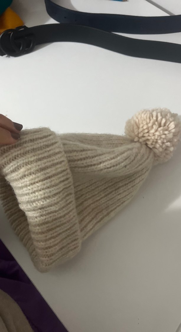 Kadın Bej Örgü Ponponlu Bere - Görsel 2