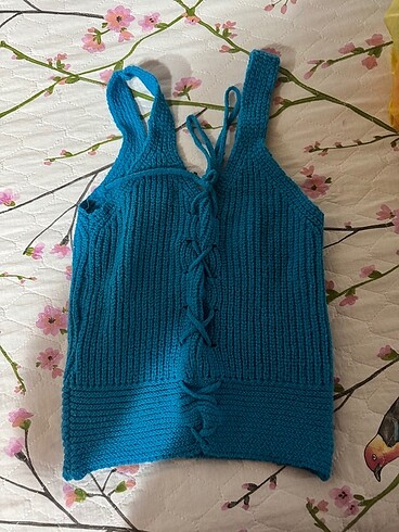 Mavi tirko crop