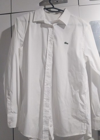 Düğmeli, V Yakalı Beyaz Kadın Gömlek - Görsel 3