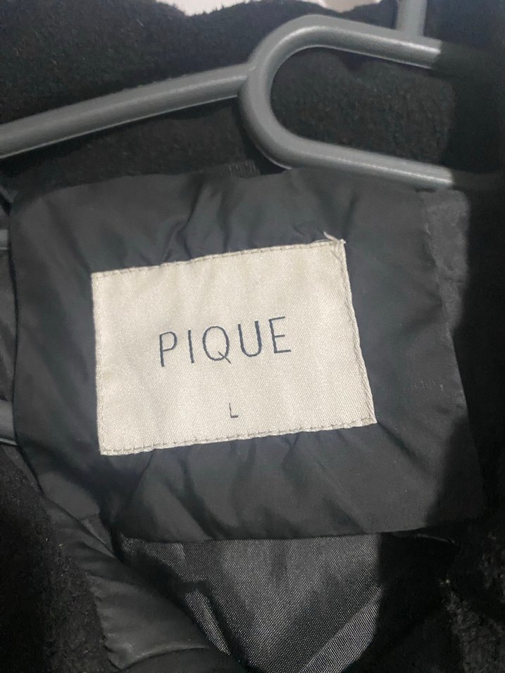 Sokak Stili Siyah Midi Şişme Kaban - Görsel 3