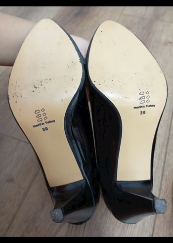 Siyah Parlak Tokalı Stiletto Topuklu Kadın Ayakkabı - Görsel 5