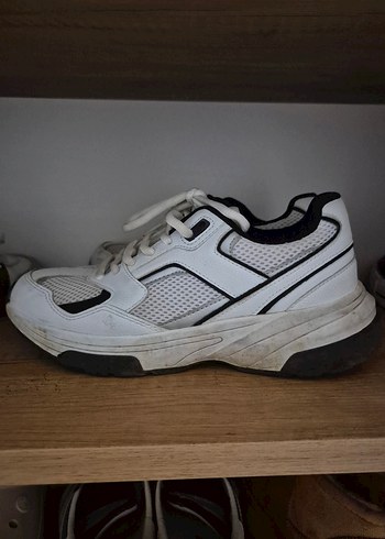 New Balance ürünü