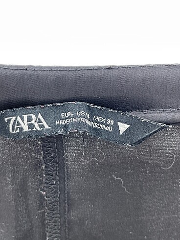 l Beden siyah Renk Zara Bluz %70 İndirimli.
