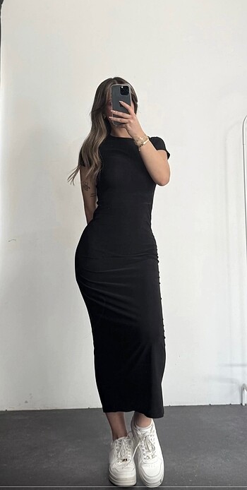 Siyah elbise