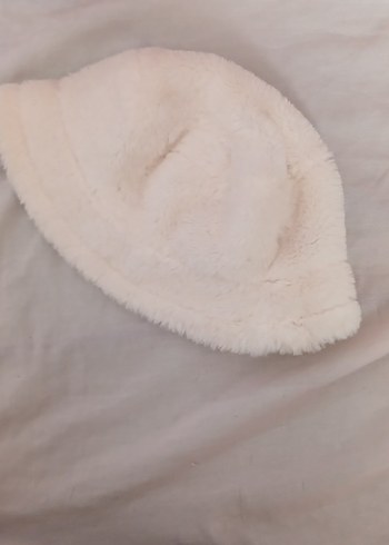 Beyaz Kürklü Kadın Şapka - Görsel 2