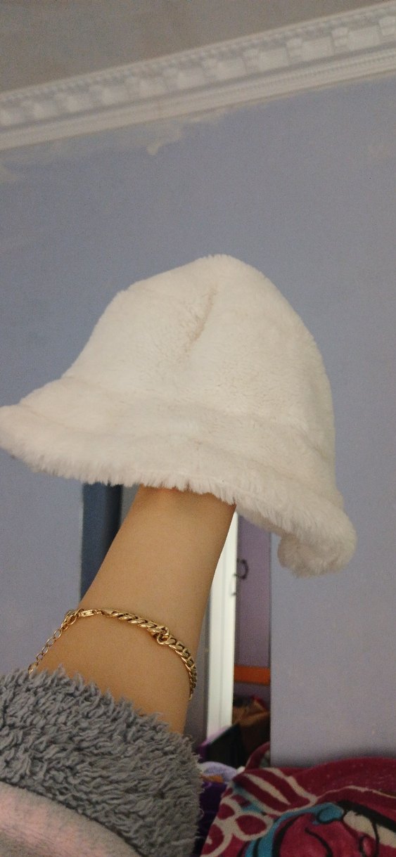 Beyaz Kürklü Kadın Şapka - Görsel 3