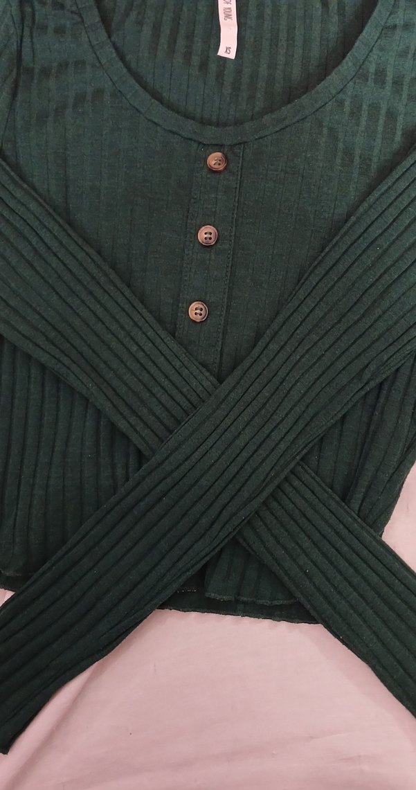 Düğmeli Yeşil Triko Kadın Kazak - Görsel 2