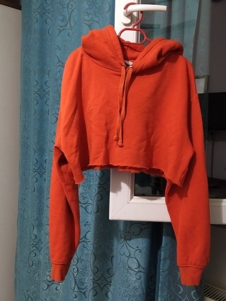 h & m crop sweatshirt