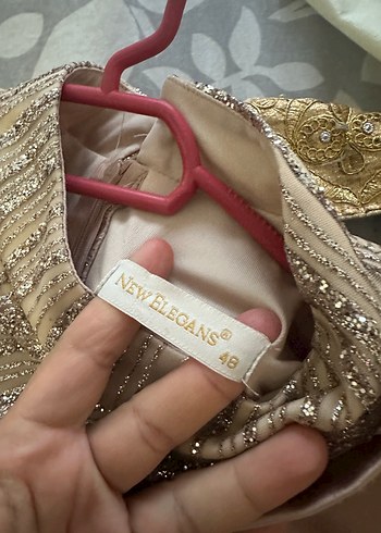 Bej Parlak Yılan Desenli Uzun Abiye Elbise - Görsel 3