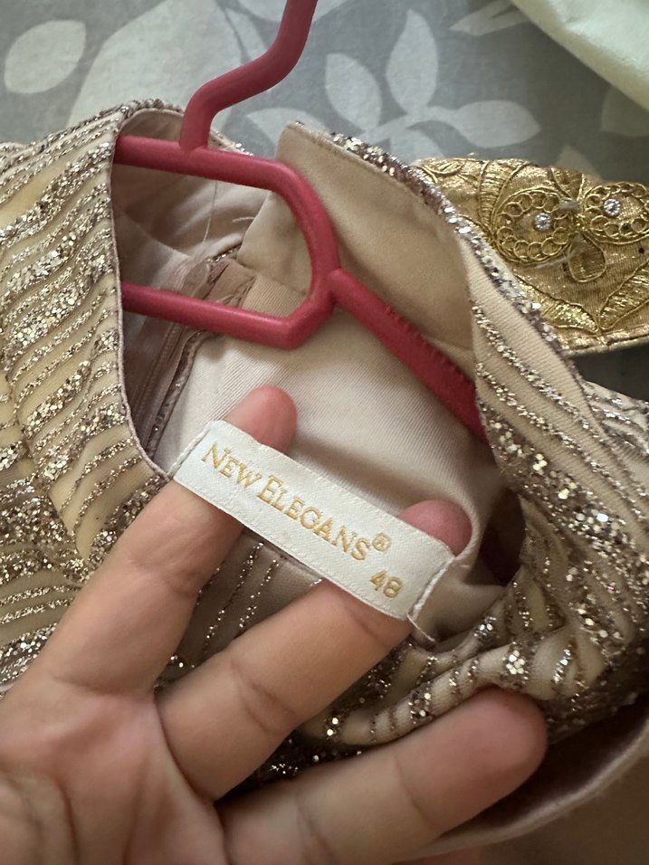 Bej Parlak Yılan Desenli Uzun Abiye Elbise - Görsel 3