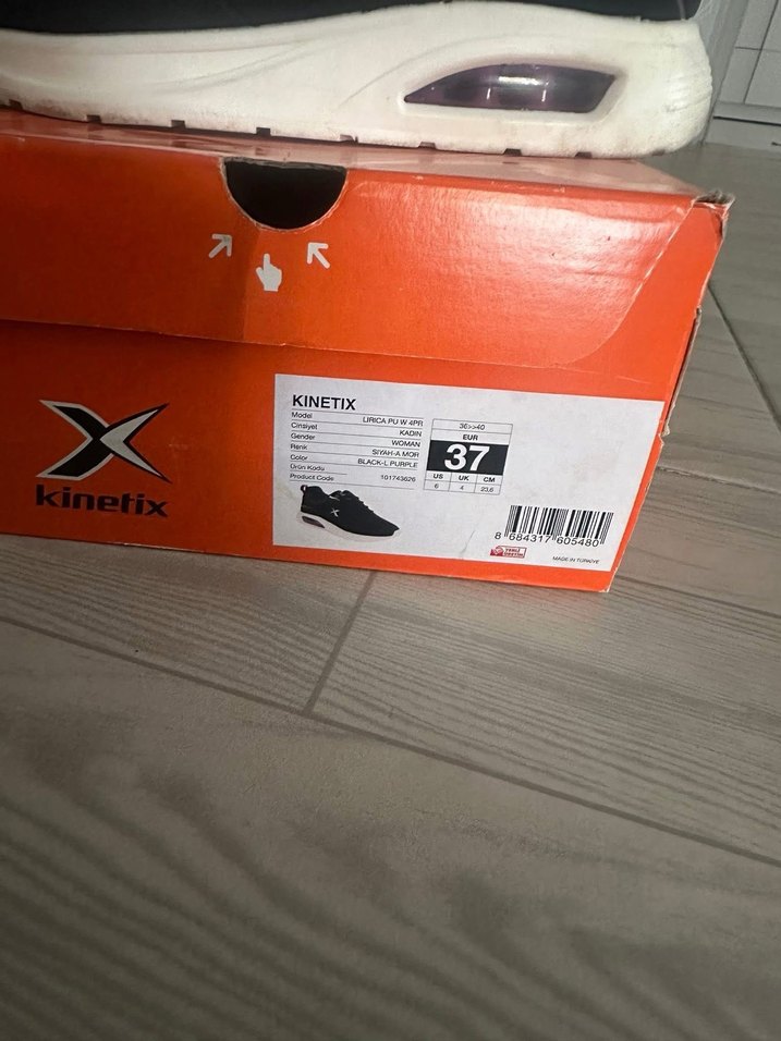 Mor Yılan Desenli Bağcıklı Spor Ayakkabı - Görsel 3