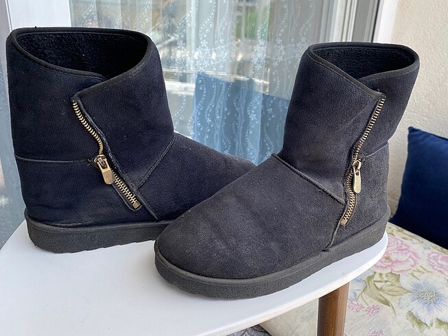 39 Beden UGG BOT
