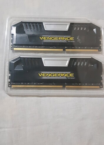 Diğer Corsair Vengeance 2x4gb ram