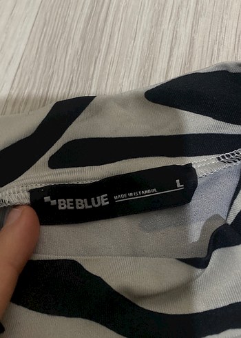 BE BLUE Kadın Gri Zebra Desenli Balıkçı Yaka Bluz - Görsel 2