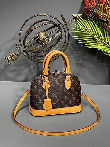 LV LOUIS VUITTON