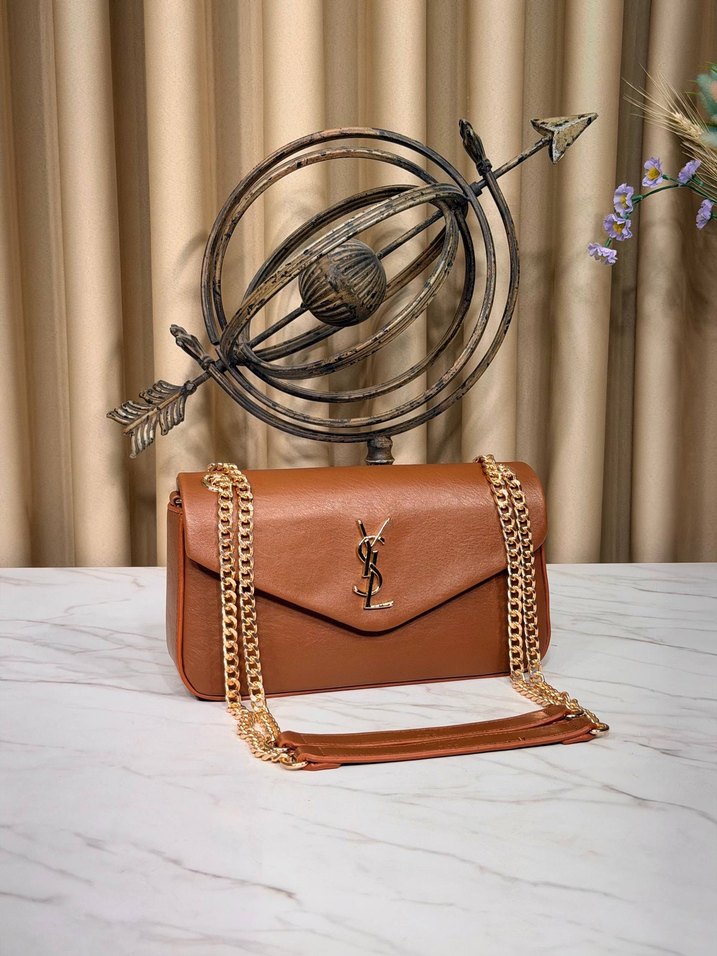 YSL saint — görsel 4/15