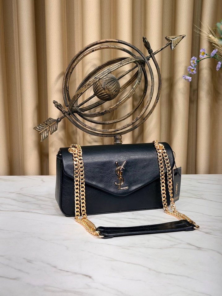YSL saint — görsel 10/15