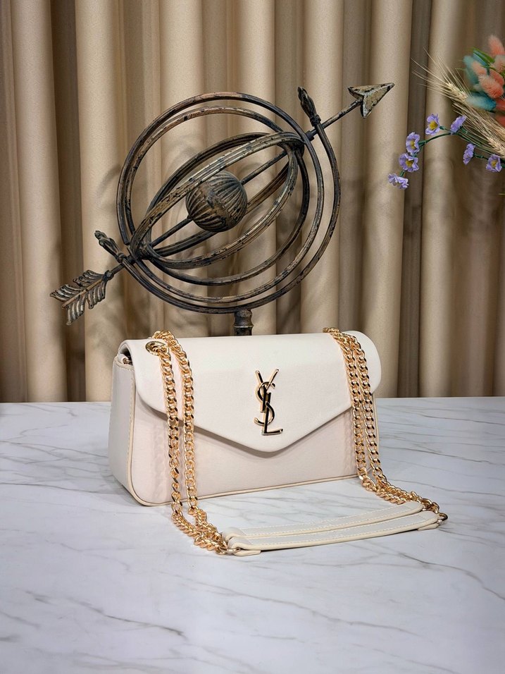 YSL saint — görsel 9/15