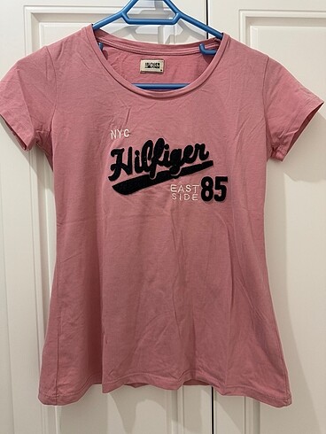 Tommy hilfiger tshirt