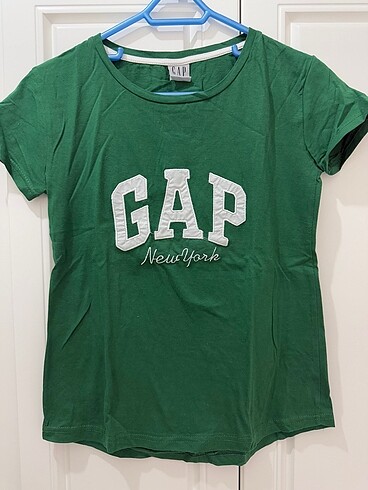 GAP tshirt