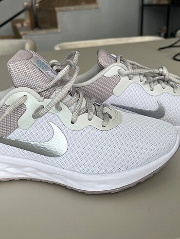 Nike Orijinal Nike Spor ayakkabı