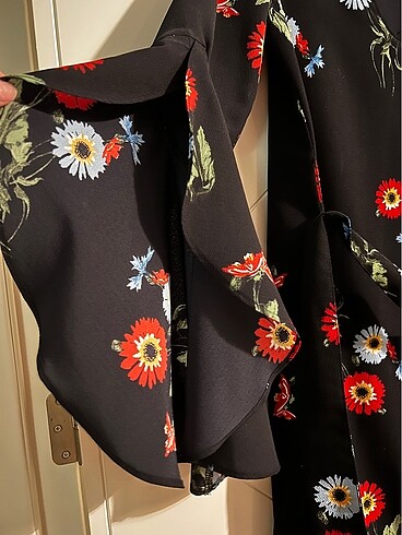 Çiçek desenli elbise - Görsel 5