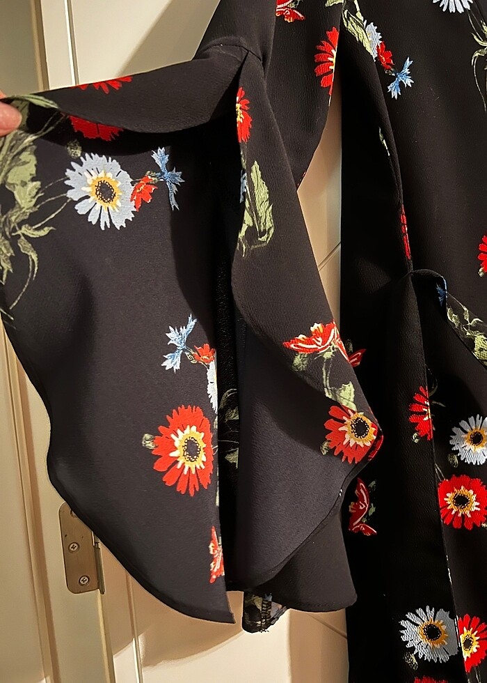 Çiçek desenli elbise - Görsel 5