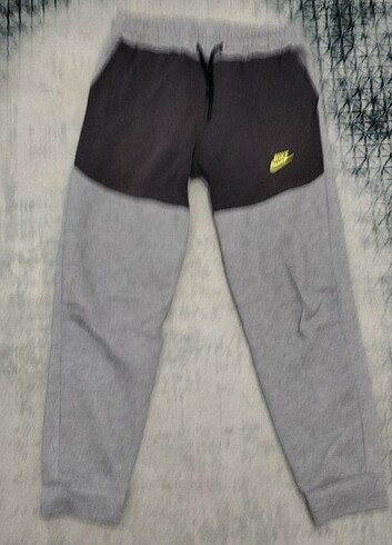 Nike tech jogger