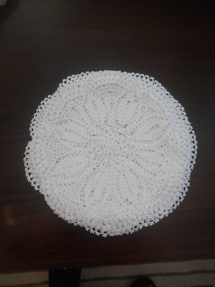 El Yapımı Beyaz Dantel Yuvarlak vitrin sehpa danteli - Görsel 2