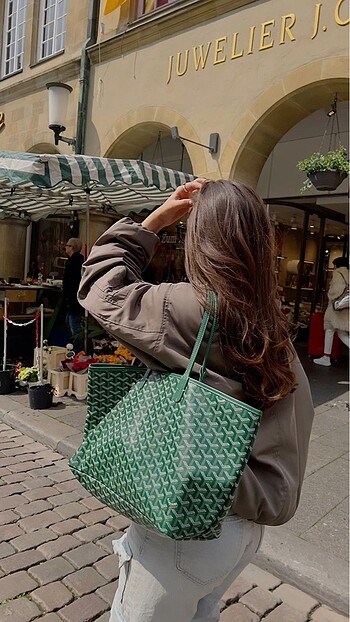 Goyard Tote
