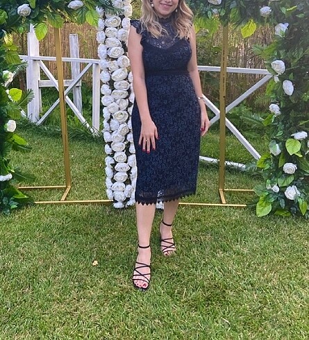 Zara Midi Dantel Elbise