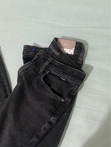 mom jean