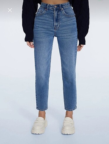 stradivarius mom jean