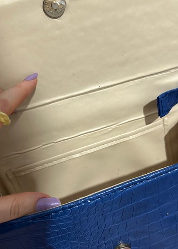 Zincir Detaylı Mavi Deri Çanta - Görsel 2