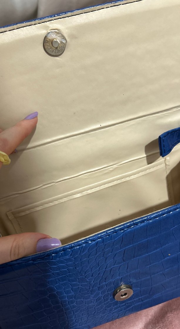 Zincir Detaylı Mavi Deri Çanta - Görsel 2