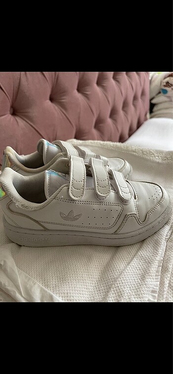 31 Beden beyaz Renk Adidas spor ayakkabı