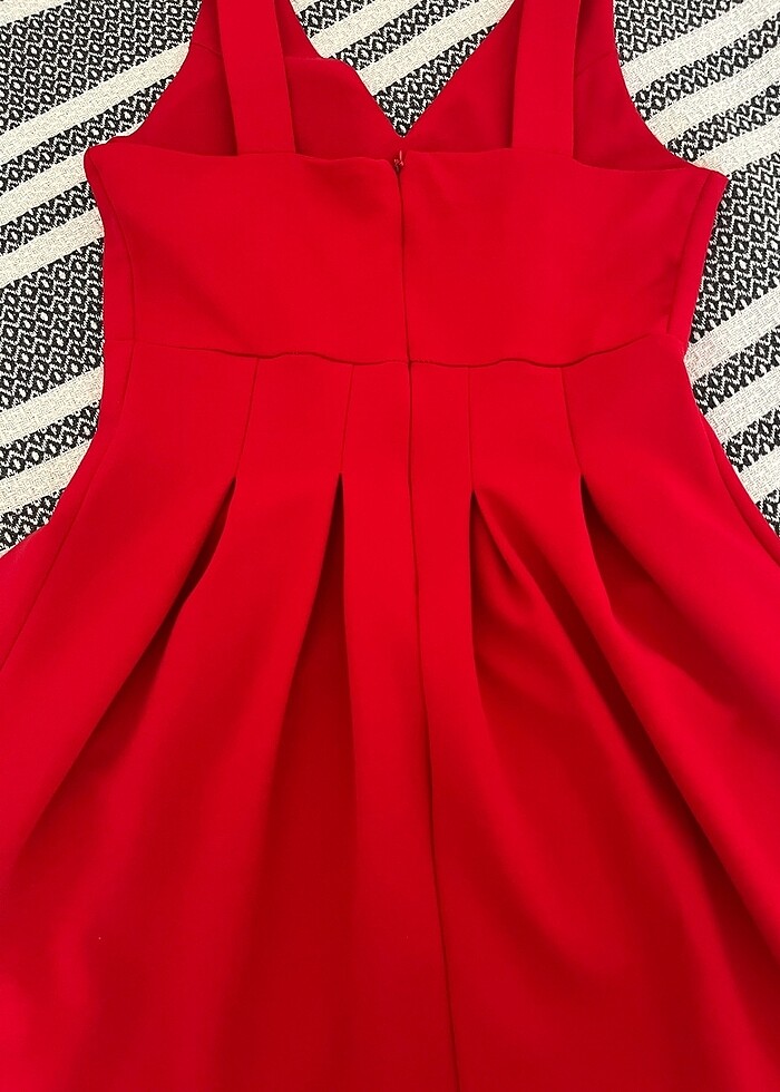 Kadın kırmızı elbise - Görsel 5