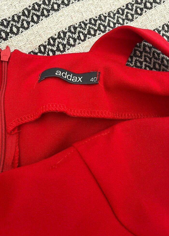 Kadın kırmızı elbise - Görsel 3