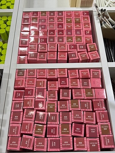 Benefit Benefit Ruj numaralar resimde mevcuttur