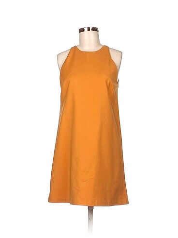 Zara Kısa Elbise %70 İndirimli.