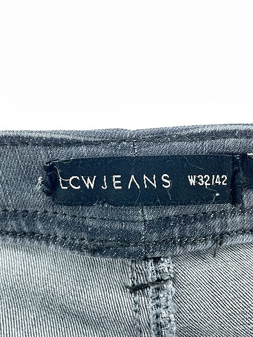 32 Beden gri Renk LC Waikiki Jean / Kot %70 İndirimli.
