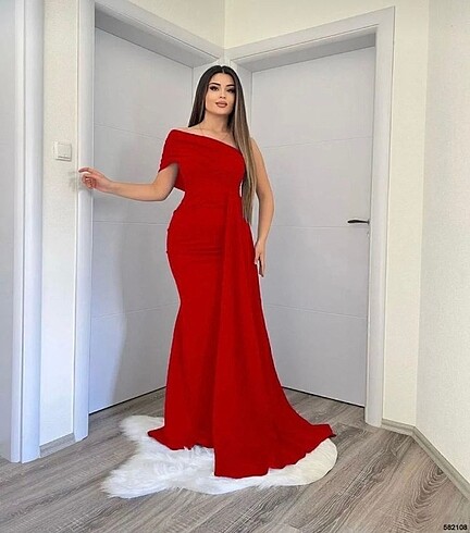 l Beden kırmızı Renk 1 kere giyildi