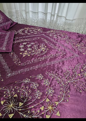 Mor Nakışlı Yatak Örtüsü Seti - Görsel 8