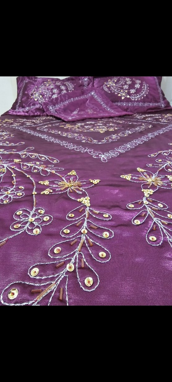 Mor Nakışlı Yatak Örtüsü Seti - Görsel 2