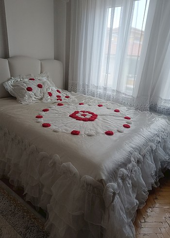 İşlemeli Beyaz Yatak Örtüsü - Görsel 6