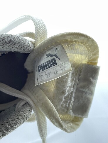 37 Beden beyaz Renk Puma Spor Ayakkabı %70 İndirimli.