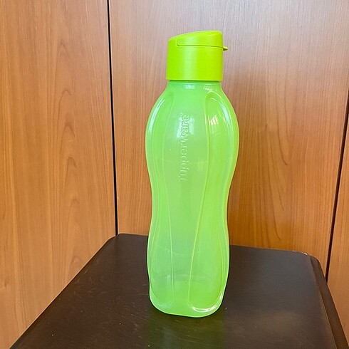 Beden yeşil Renk Tupperware Su Şişesi