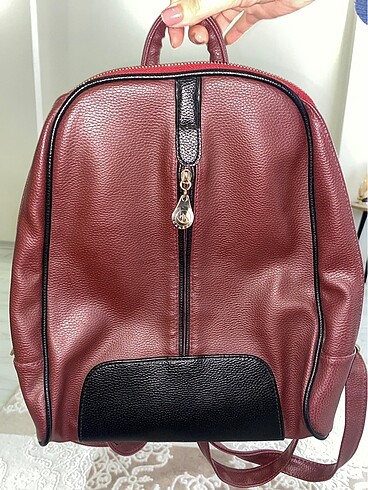 Bordo Önden Fermuarlı Sırt Çantası(3 bölmeli)