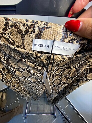 m Beden çeşitli Renk Bershka pantolon