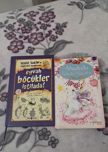 Eyvah Böcekler İstilada! ve Ahududu Kokulu Masallar